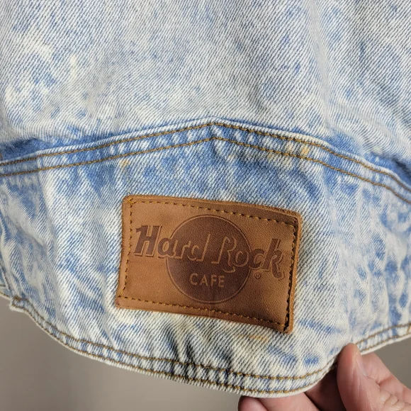 Vintage Hard Rock Cafe Save The Planet Cancun Light Wash Jean Jacket Pastel Lrg